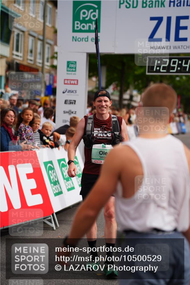 20.09.2026 - PSD Bank Halbmarathon LAZAROV Photography http://msf.ph/oto/10500529 20.09.2026 11:29:49 Ziel 2323, 3856, 4560 meine-sportfotos.de