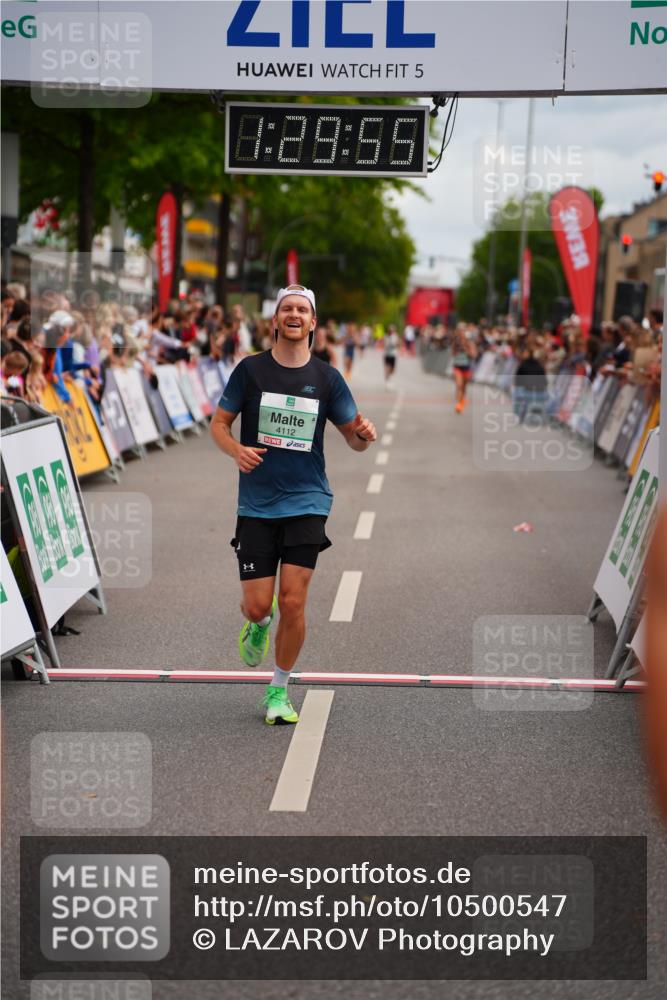 20.09.2026 - PSD Bank Halbmarathon LAZAROV Photography http://msf.ph/oto/10500547 20.09.2026 11:29:55 Ziel 4112 meine-sportfotos.de