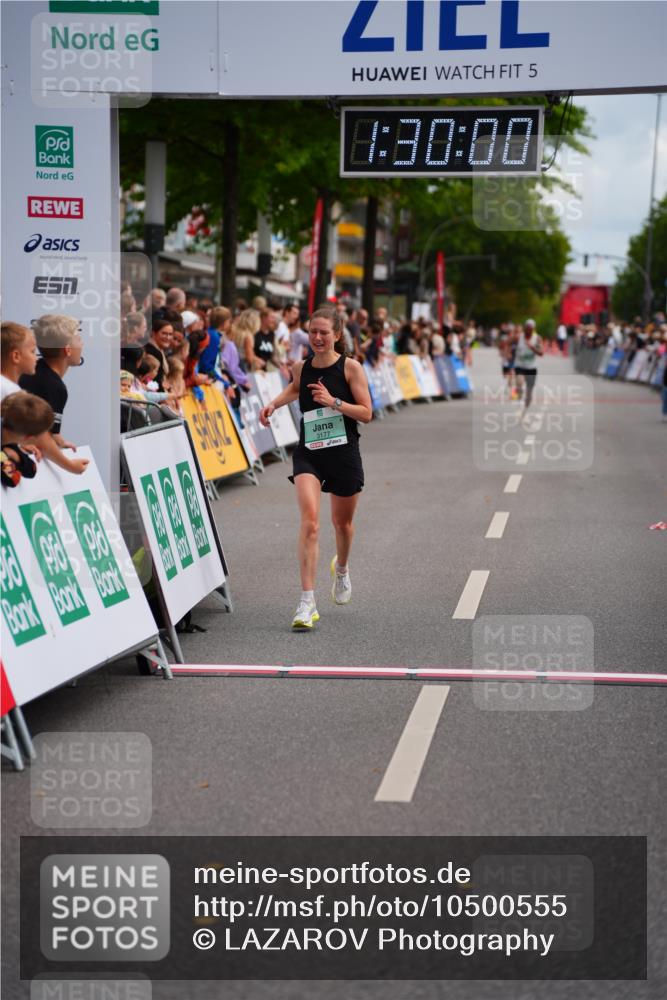 20.09.2026 - PSD Bank Halbmarathon LAZAROV Photography http://msf.ph/oto/10500555 20.09.2026 11:30:00 Ziel 2751, 3177, 4112 meine-sportfotos.de