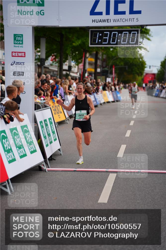 20.09.2026 - PSD Bank Halbmarathon LAZAROV Photography http://msf.ph/oto/10500557 20.09.2026 11:30:00 Ziel 2751, 3177, 4112 meine-sportfotos.de