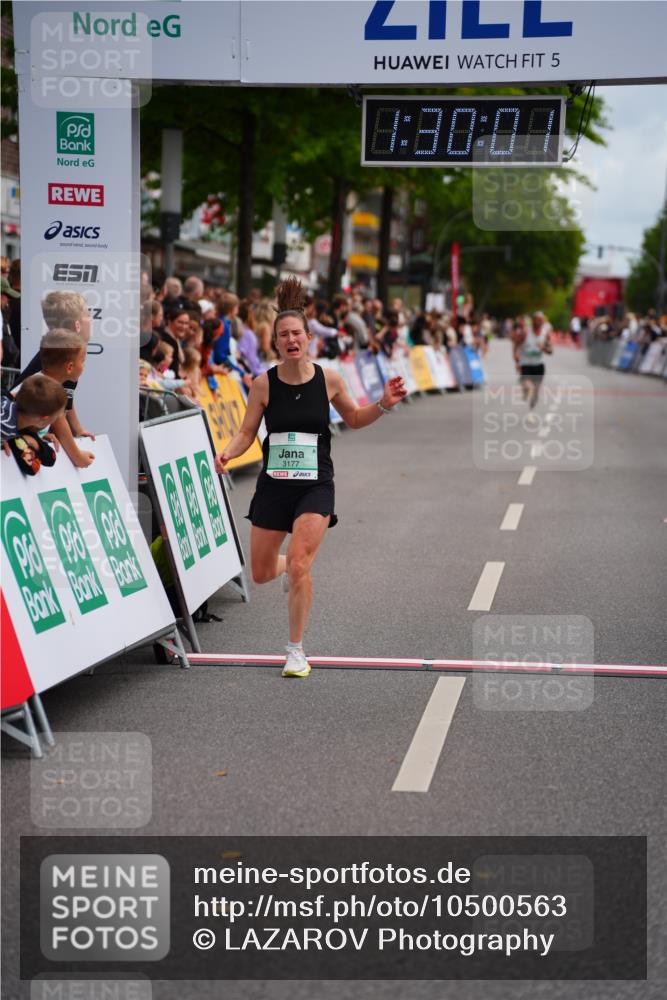 20.09.2026 - PSD Bank Halbmarathon LAZAROV Photography http://msf.ph/oto/10500563 20.09.2026 11:30:00 Ziel 2751, 3177, 4112 meine-sportfotos.de