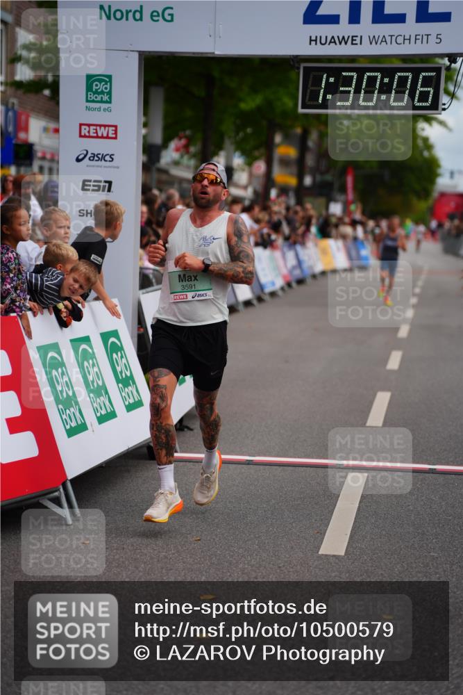 20.09.2026 - PSD Bank Halbmarathon LAZAROV Photography http://msf.ph/oto/10500579 20.09.2026 11:30:06 Ziel 2751, 3177, 3591 meine-sportfotos.de