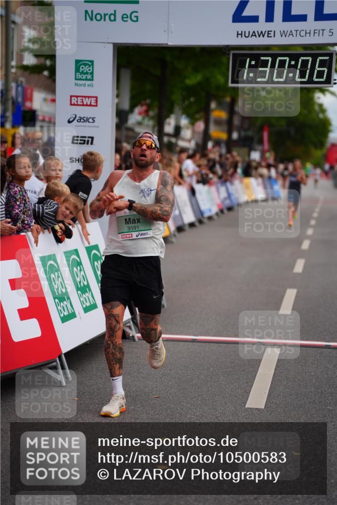 20.09.2026 - PSD Bank Halbmarathon LAZAROV Photography http://msf.ph/oto/10500583 20.09.2026 11:30:06 Ziel 2751, 3177, 3591 meine-sportfotos.de
