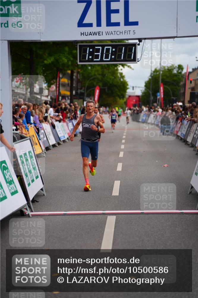 20.09.2026 - PSD Bank Halbmarathon LAZAROV Photography http://msf.ph/oto/10500586 20.09.2026 11:30:10 Ziel 2751, 3591, 4141 meine-sportfotos.de