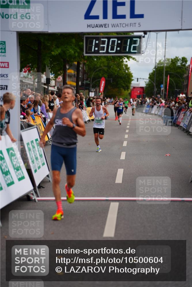 20.09.2026 - PSD Bank Halbmarathon LAZAROV Photography http://msf.ph/oto/10500604 20.09.2026 11:30:12 Ziel 2751, 3238, 3591, 4141 meine-sportfotos.de