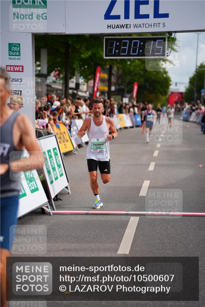 20.09.2026 - PSD Bank Halbmarathon LAZAROV Photography http://msf.ph/oto/10500607 20.09.2026 11:30:14 Ziel 3238, 4141 meine-sportfotos.de