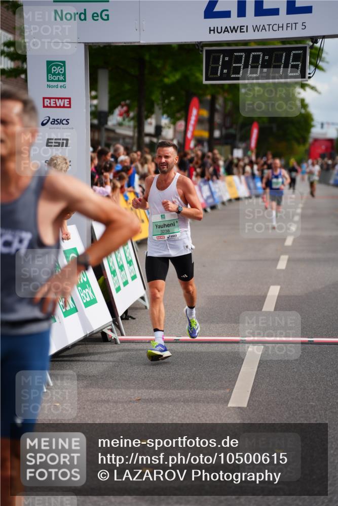 20.09.2026 - PSD Bank Halbmarathon LAZAROV Photography http://msf.ph/oto/10500615 20.09.2026 11:30:15 Ziel 3238, 4141 meine-sportfotos.de