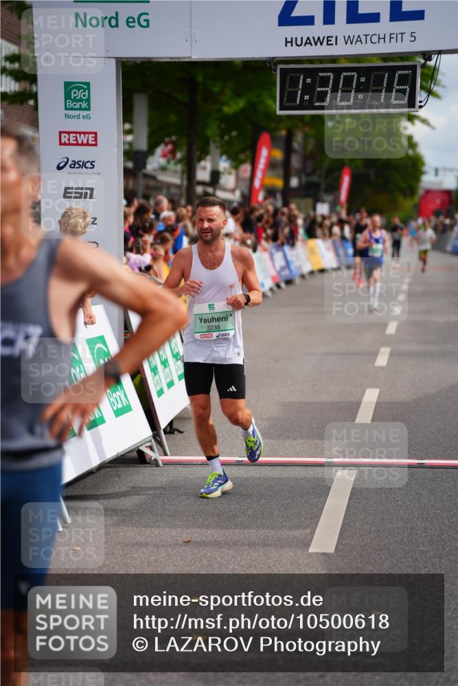 20.09.2026 - PSD Bank Halbmarathon LAZAROV Photography http://msf.ph/oto/10500618 20.09.2026 11:30:15 Ziel 3238, 4141 meine-sportfotos.de