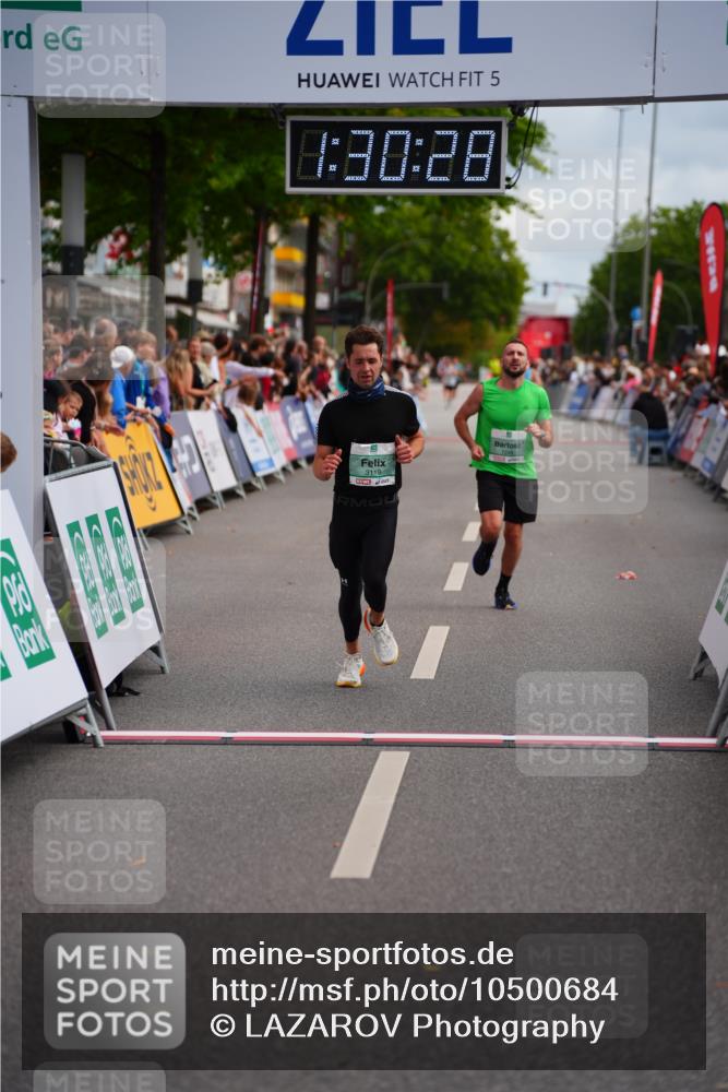 20.09.2026 - PSD Bank Halbmarathon LAZAROV Photography http://msf.ph/oto/10500684 20.09.2026 11:30:27 Ziel 1246, 2240, 2360, 2369, 3119 meine-sportfotos.de