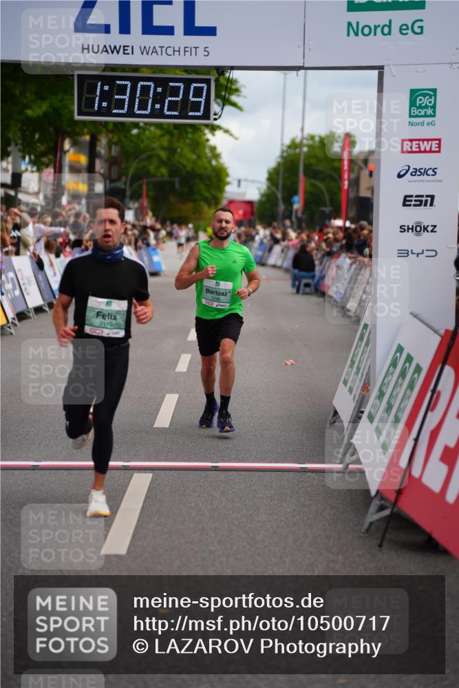 20.09.2026 - PSD Bank Halbmarathon LAZAROV Photography http://msf.ph/oto/10500717 20.09.2026 11:30:28 Ziel 1246, 2240, 2360, 2369, 3119 meine-sportfotos.de