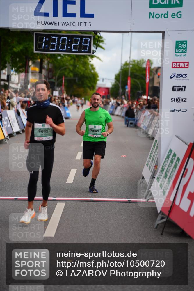20.09.2026 - PSD Bank Halbmarathon LAZAROV Photography http://msf.ph/oto/10500720 20.09.2026 11:30:29 Ziel 1246, 2240, 2369, 3119 meine-sportfotos.de