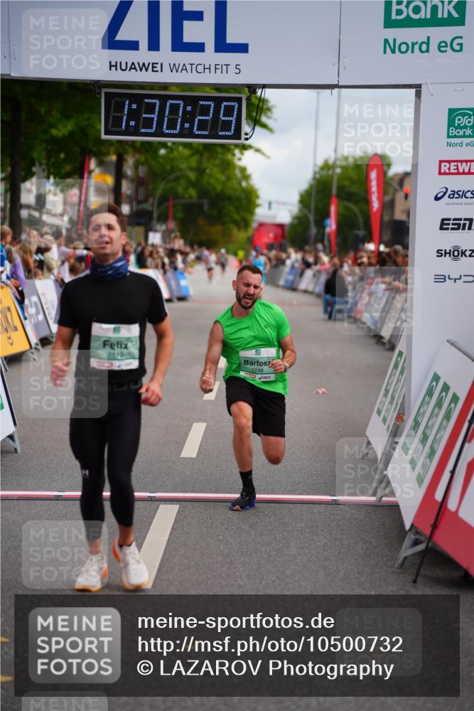 20.09.2026 - PSD Bank Halbmarathon LAZAROV Photography http://msf.ph/oto/10500732 20.09.2026 11:30:29 Ziel 1246, 2240, 2369, 3119 meine-sportfotos.de
