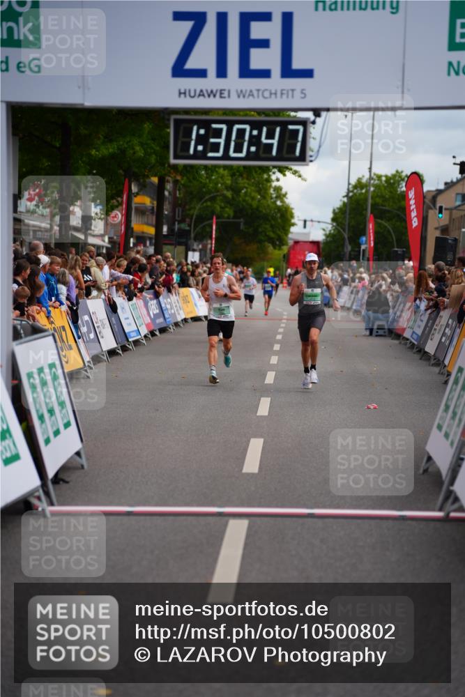 20.09.2026 - PSD Bank Halbmarathon LAZAROV Photography http://msf.ph/oto/10500802 20.09.2026 11:30:47 Ziel 1055, 4712 meine-sportfotos.de