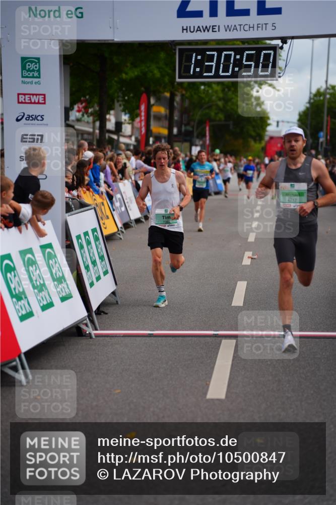 20.09.2026 - PSD Bank Halbmarathon LAZAROV Photography http://msf.ph/oto/10500847 20.09.2026 11:30:50 Ziel 1055, 4712 meine-sportfotos.de