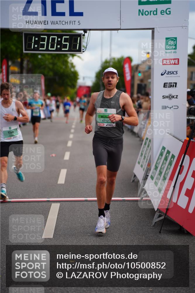 20.09.2026 - PSD Bank Halbmarathon LAZAROV Photography http://msf.ph/oto/10500852 20.09.2026 11:30:50 Ziel 1055, 4712 meine-sportfotos.de
