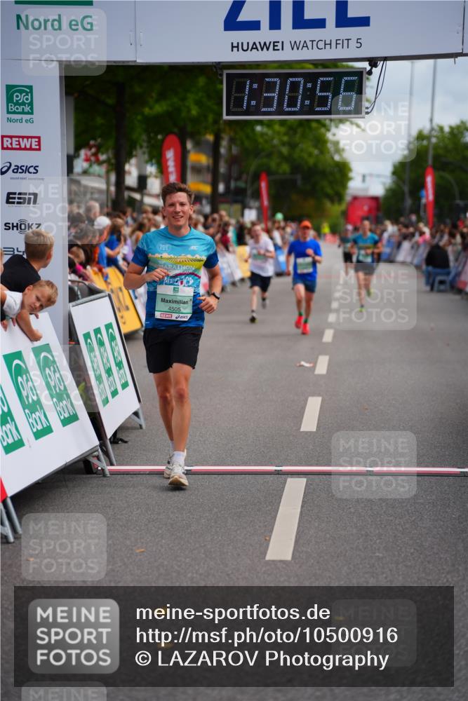20.09.2026 - PSD Bank Halbmarathon LAZAROV Photography http://msf.ph/oto/10500916 20.09.2026 11:30:55 Ziel 1055, 3009, 4505, 4712 meine-sportfotos.de
