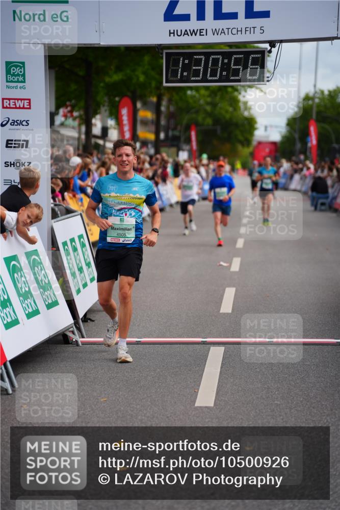 20.09.2026 - PSD Bank Halbmarathon LAZAROV Photography http://msf.ph/oto/10500926 20.09.2026 11:30:55 Ziel 1055, 3009, 4505, 4712 meine-sportfotos.de