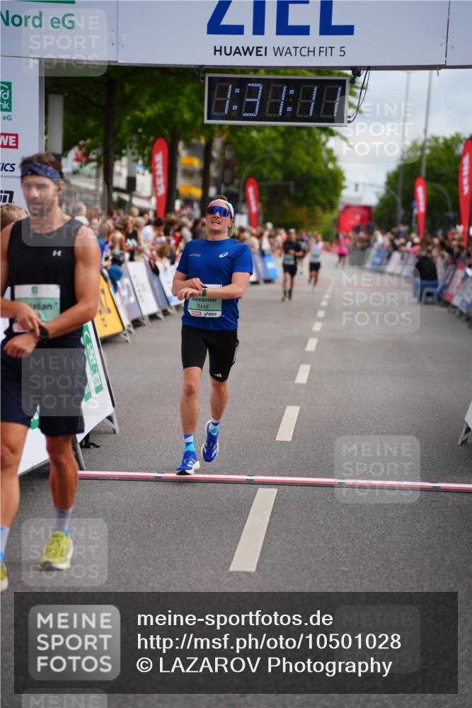 20.09.2026 - PSD Bank Halbmarathon LAZAROV Photography http://msf.ph/oto/10501028 20.09.2026 11:31:11 Ziel 1135, 1639, 1724, 3448, 4232, 4504 meine-sportfotos.de