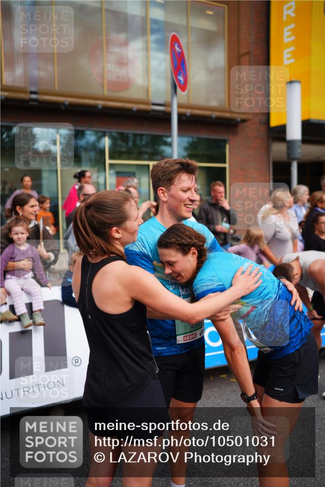 20.09.2026 - PSD Bank Halbmarathon LAZAROV Photography http://msf.ph/oto/10501031 20.09.2026 11:31:15 Ziel 1639, 2485, 3448 meine-sportfotos.de