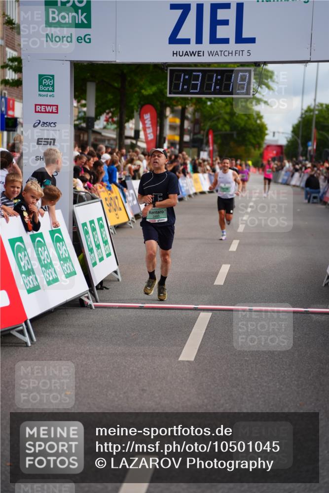 20.09.2026 - PSD Bank Halbmarathon LAZAROV Photography http://msf.ph/oto/10501045 20.09.2026 11:31:19 Ziel 2485, 3360, 3448 meine-sportfotos.de