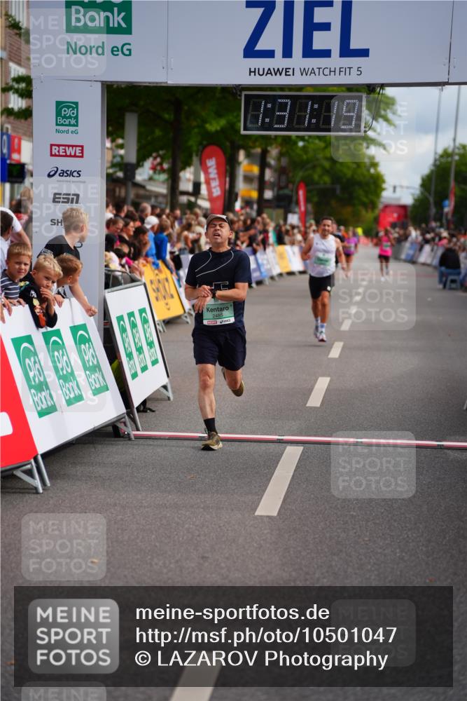 20.09.2026 - PSD Bank Halbmarathon LAZAROV Photography http://msf.ph/oto/10501047 20.09.2026 11:31:19 Ziel 2485, 3360, 3448 meine-sportfotos.de