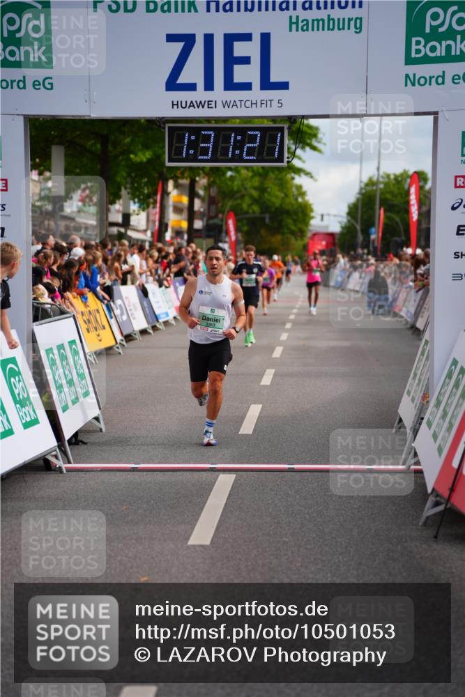 20.09.2026 - PSD Bank Halbmarathon LAZAROV Photography http://msf.ph/oto/10501053 20.09.2026 11:31:21 Ziel 2485, 3360, 4527 meine-sportfotos.de