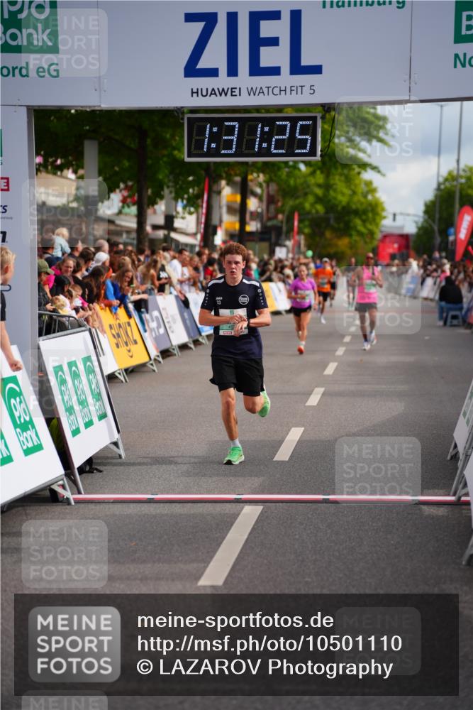 20.09.2026 - PSD Bank Halbmarathon LAZAROV Photography http://msf.ph/oto/10501110 20.09.2026 11:31:24 Ziel 2485, 3360, 4527 meine-sportfotos.de