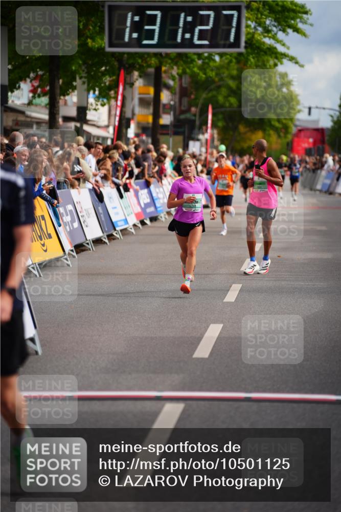 20.09.2026 - PSD Bank Halbmarathon LAZAROV Photography http://msf.ph/oto/10501125 20.09.2026 11:31:27 Ziel 2485, 3198, 3360, 4527, 4664 meine-sportfotos.de