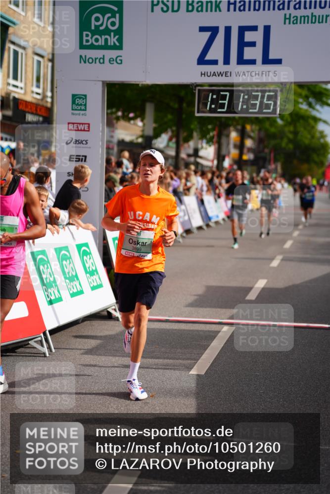 20.09.2026 - PSD Bank Halbmarathon LAZAROV Photography http://msf.ph/oto/10501260 20.09.2026 11:31:34 Ziel 3198, 3899, 4177, 4664 meine-sportfotos.de