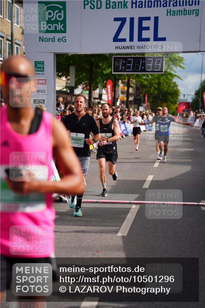 20.09.2026 - PSD Bank Halbmarathon LAZAROV Photography http://msf.ph/oto/10501296 20.09.2026 11:31:38 Ziel 2378, 3317, 3393, 3899, 4177, 4567, 4664 meine-sportfotos.de