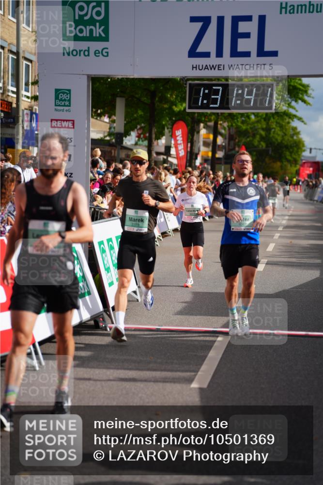 20.09.2026 - PSD Bank Halbmarathon LAZAROV Photography http://msf.ph/oto/10501369 20.09.2026 11:31:41 Ziel 2378, 3317, 3393, 3899, 4177, 4567 meine-sportfotos.de