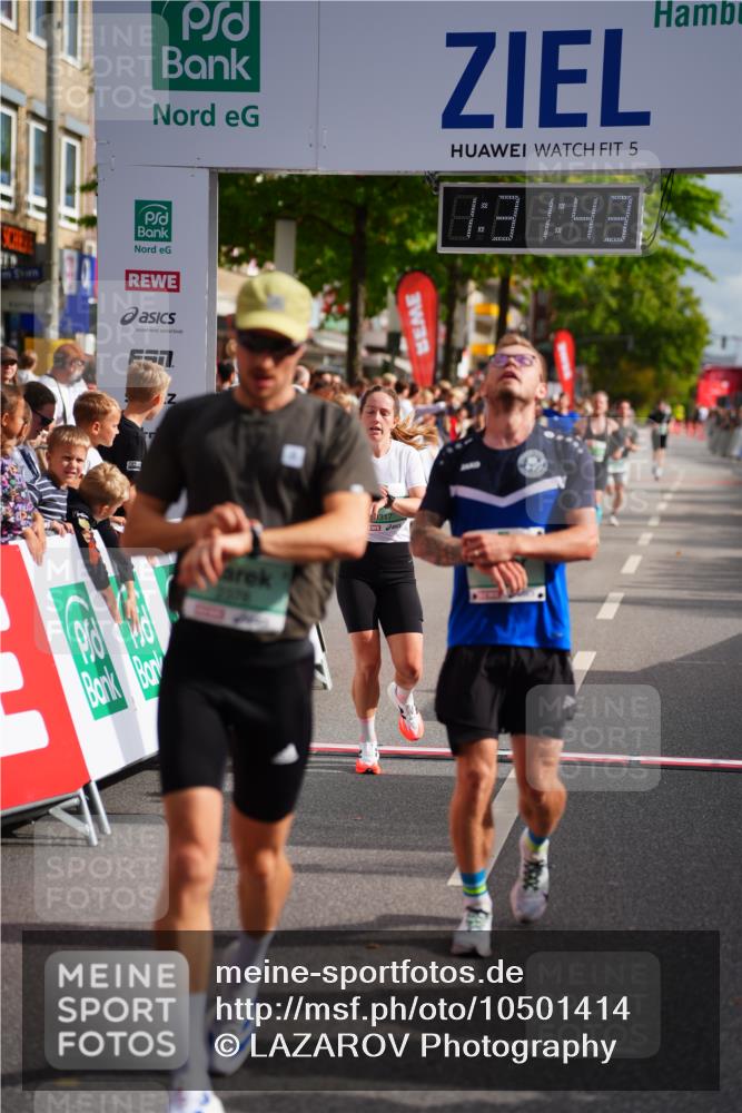 20.09.2026 - PSD Bank Halbmarathon LAZAROV Photography http://msf.ph/oto/10501414 20.09.2026 11:31:42 Ziel 2378, 3317, 3393, 4177, 4567 meine-sportfotos.de