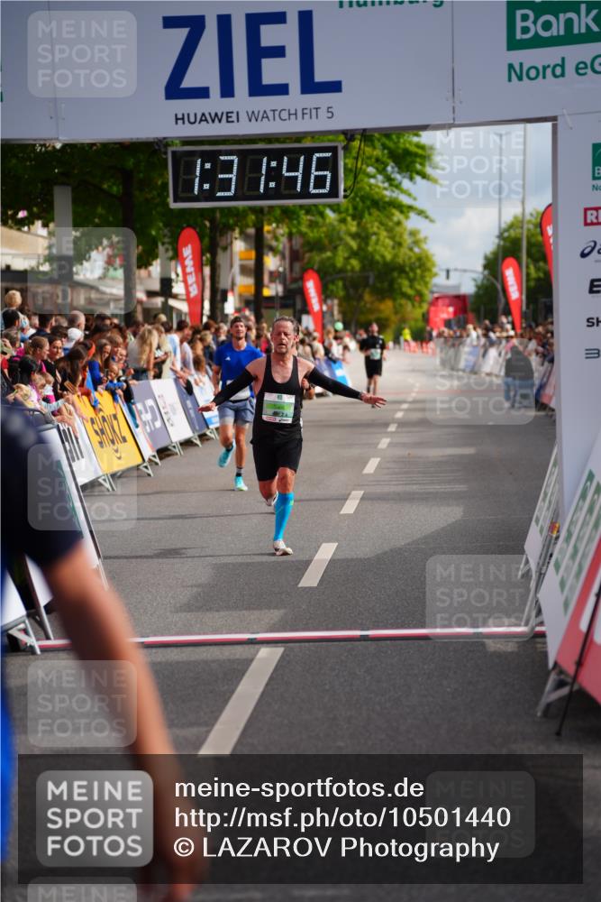 20.09.2026 - PSD Bank Halbmarathon LAZAROV Photography http://msf.ph/oto/10501440 20.09.2026 11:31:46 Ziel 2378, 3230, 3317, 3393, 3721, 4177, 4567, 4573 meine-sportfotos.de