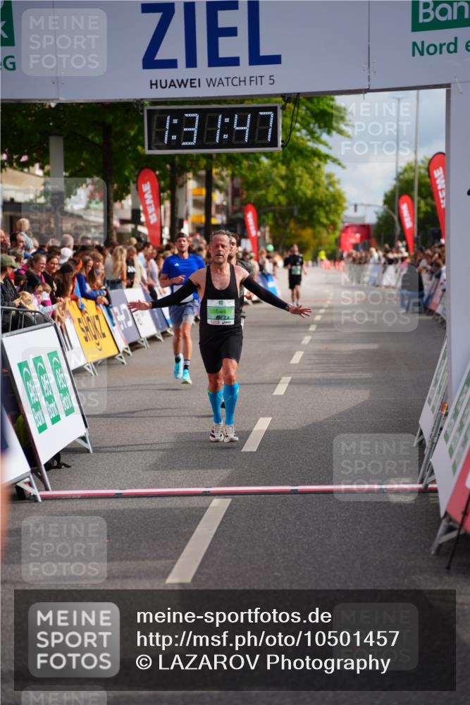 20.09.2026 - PSD Bank Halbmarathon LAZAROV Photography http://msf.ph/oto/10501457 20.09.2026 11:31:46 Ziel 2378, 3230, 3317, 3393, 3721, 4177, 4567, 4573 meine-sportfotos.de