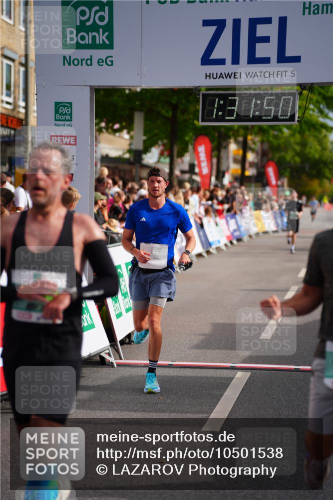 20.09.2026 - PSD Bank Halbmarathon LAZAROV Photography http://msf.ph/oto/10501538 20.09.2026 11:31:49 Ziel 2378, 3230, 3317, 3721, 4567, 4573 meine-sportfotos.de