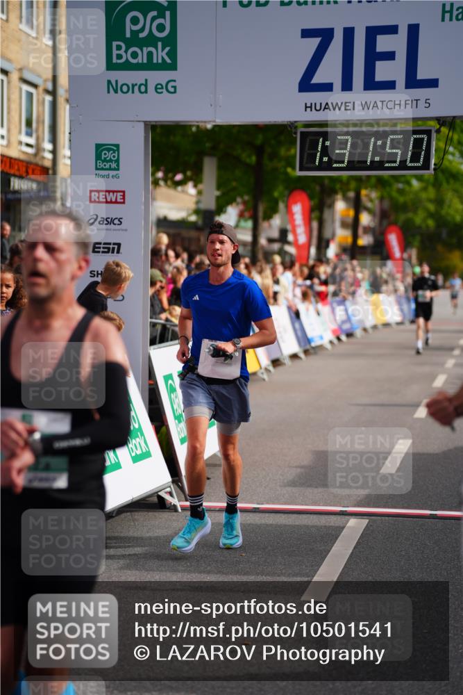 20.09.2026 - PSD Bank Halbmarathon LAZAROV Photography http://msf.ph/oto/10501541 20.09.2026 11:31:49 Ziel 2378, 3230, 3317, 3721, 4567, 4573 meine-sportfotos.de