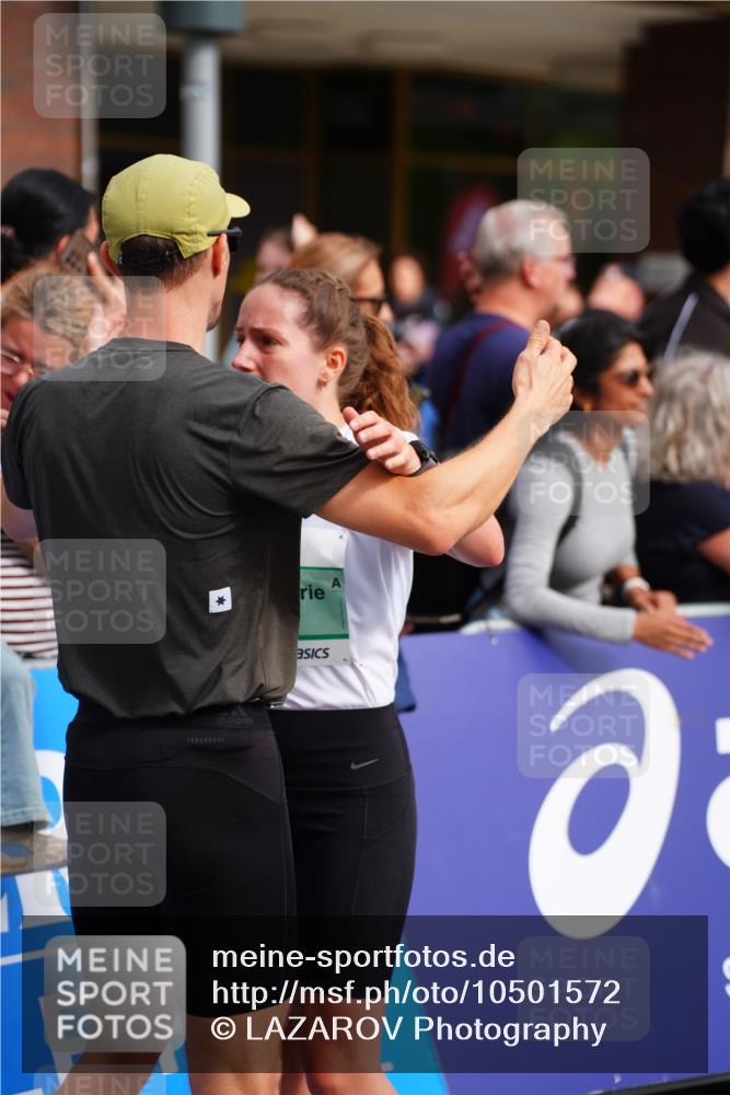 20.09.2026 - PSD Bank Halbmarathon LAZAROV Photography http://msf.ph/oto/10501572 20.09.2026 11:31:53 Ziel 3230, 3340, 3721, 4573 meine-sportfotos.de