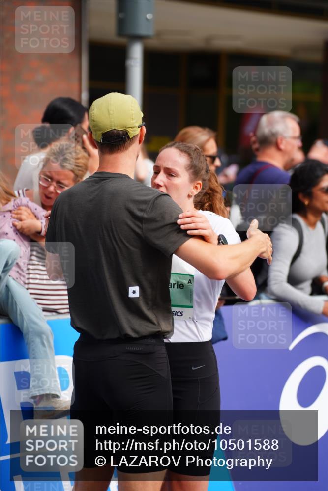 20.09.2026 - PSD Bank Halbmarathon LAZAROV Photography http://msf.ph/oto/10501588 20.09.2026 11:31:53 Ziel 3230, 3340, 3721, 4573 meine-sportfotos.de