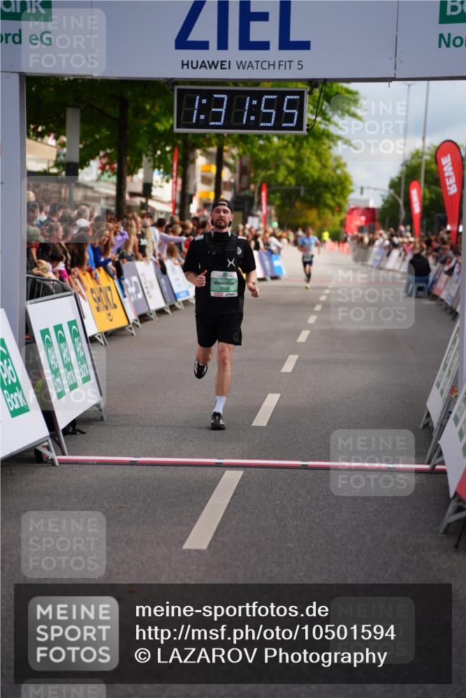20.09.2026 - PSD Bank Halbmarathon LAZAROV Photography http://msf.ph/oto/10501594 20.09.2026 11:31:55 Ziel 3230, 3340, 3721, 4573 meine-sportfotos.de