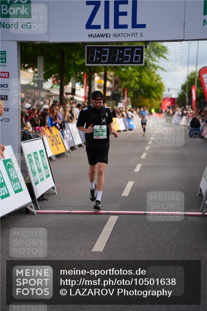 20.09.2026 - PSD Bank Halbmarathon LAZAROV Photography http://msf.ph/oto/10501638 20.09.2026 11:31:56 Ziel 3230, 3340, 3721 meine-sportfotos.de