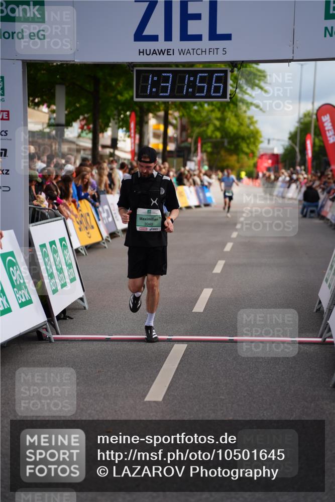 20.09.2026 - PSD Bank Halbmarathon LAZAROV Photography http://msf.ph/oto/10501645 20.09.2026 11:31:56 Ziel 3230, 3340, 3721 meine-sportfotos.de