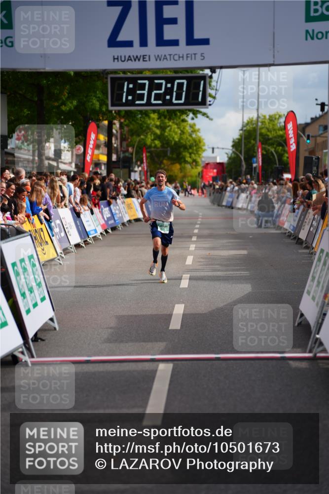 20.09.2026 - PSD Bank Halbmarathon LAZAROV Photography http://msf.ph/oto/10501673 20.09.2026 11:32:01 Ziel 3340, 3876 meine-sportfotos.de