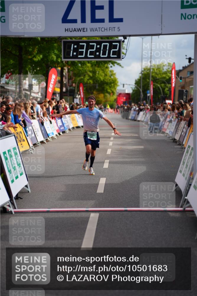 20.09.2026 - PSD Bank Halbmarathon LAZAROV Photography http://msf.ph/oto/10501683 20.09.2026 11:32:02 Ziel 3340, 3876 meine-sportfotos.de
