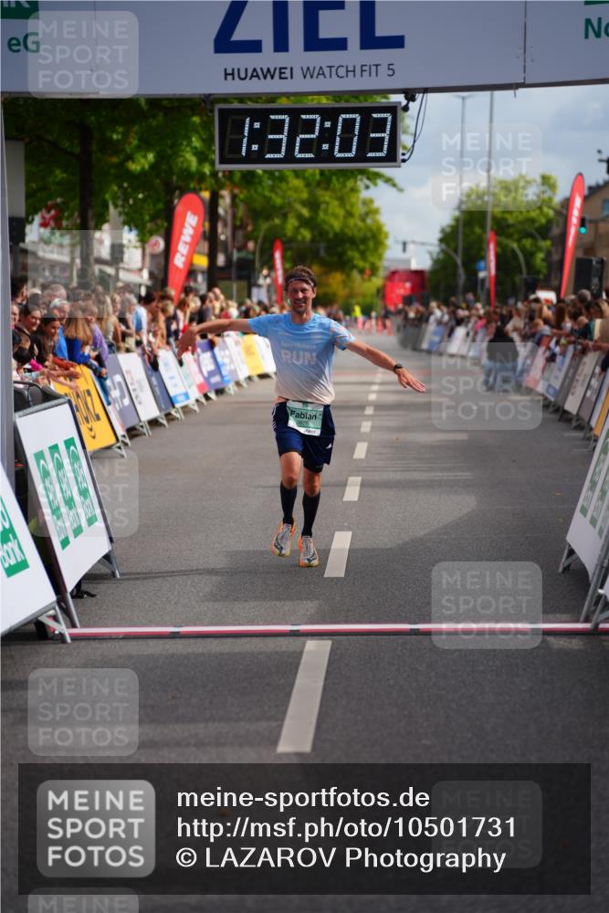 20.09.2026 - PSD Bank Halbmarathon LAZAROV Photography http://msf.ph/oto/10501731 20.09.2026 11:32:02 Ziel 3340, 3876 meine-sportfotos.de