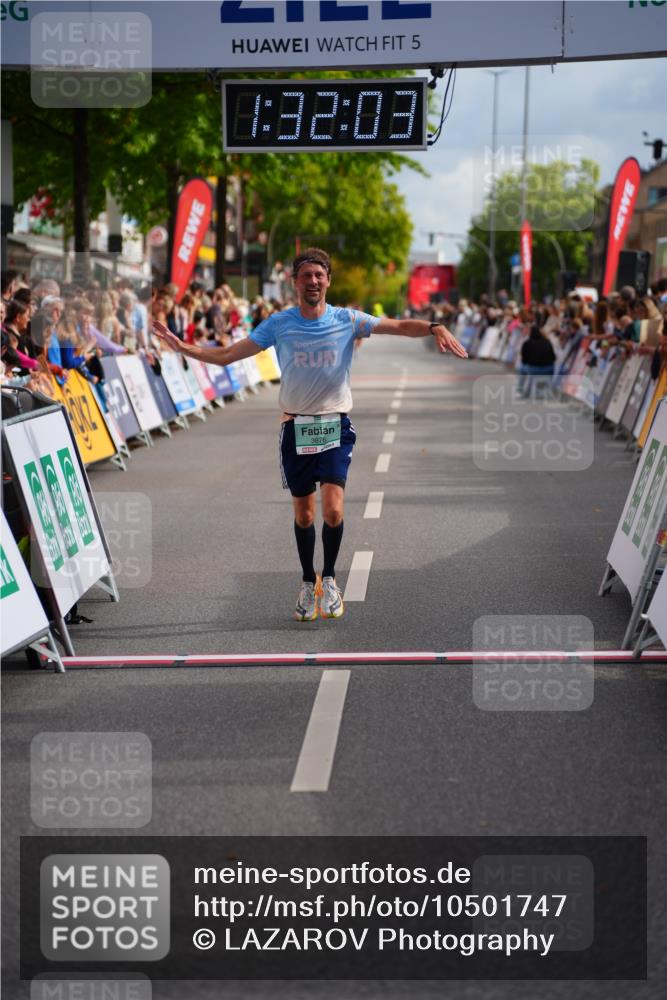 20.09.2026 - PSD Bank Halbmarathon LAZAROV Photography http://msf.ph/oto/10501747 20.09.2026 11:32:03 Ziel 3340, 3876 meine-sportfotos.de