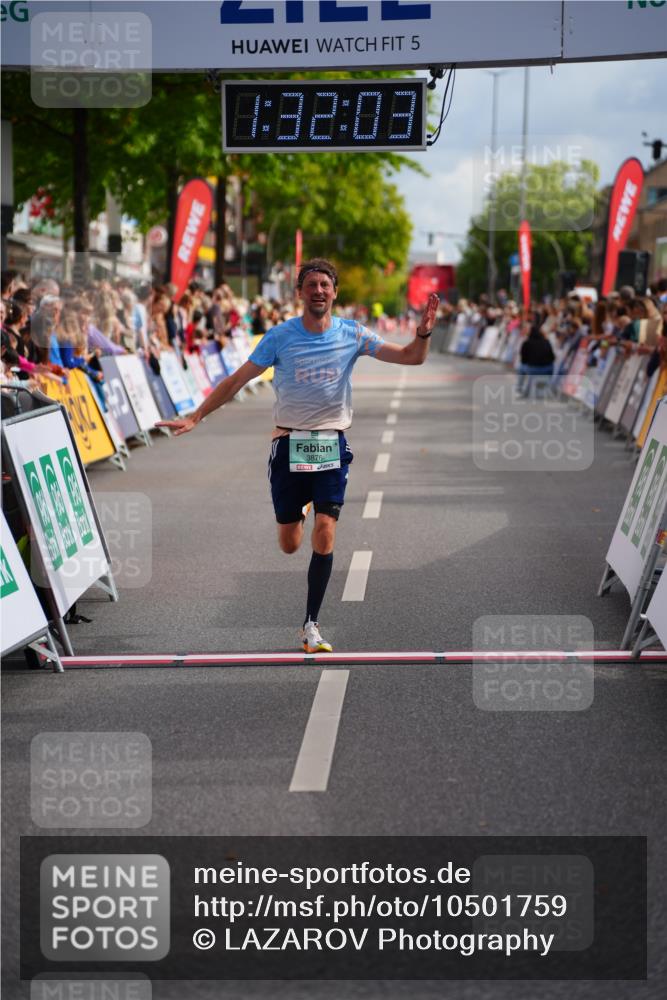 20.09.2026 - PSD Bank Halbmarathon LAZAROV Photography http://msf.ph/oto/10501759 20.09.2026 11:32:03 Ziel 3340, 3876 meine-sportfotos.de