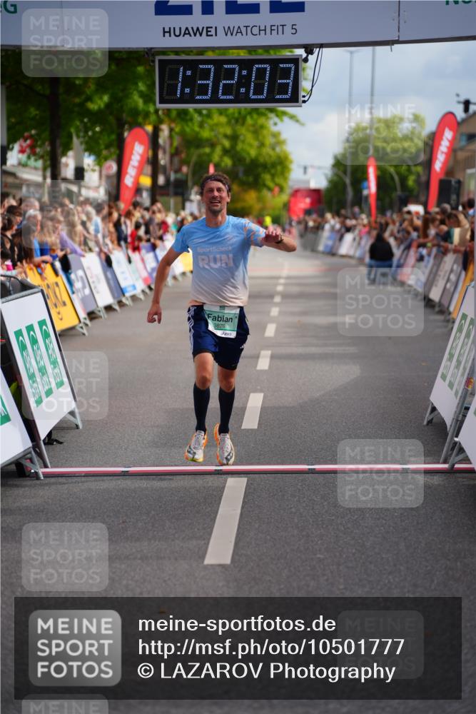 20.09.2026 - PSD Bank Halbmarathon LAZAROV Photography http://msf.ph/oto/10501777 20.09.2026 11:32:03 Ziel 3340, 3876 meine-sportfotos.de