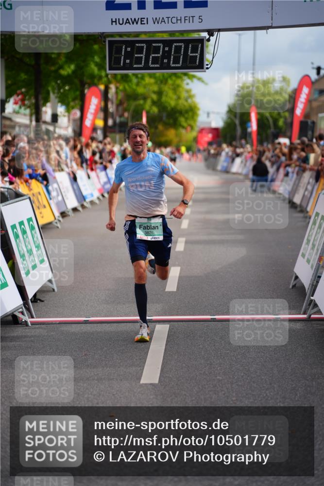 20.09.2026 - PSD Bank Halbmarathon LAZAROV Photography http://msf.ph/oto/10501779 20.09.2026 11:32:03 Ziel 3340, 3876 meine-sportfotos.de