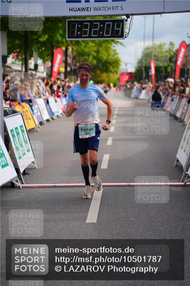 20.09.2026 - PSD Bank Halbmarathon LAZAROV Photography http://msf.ph/oto/10501787 20.09.2026 11:32:03 Ziel 3340, 3876 meine-sportfotos.de