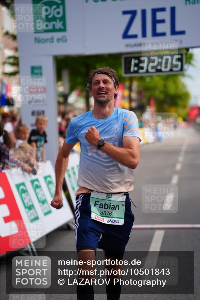 20.09.2026 - PSD Bank Halbmarathon LAZAROV Photography http://msf.ph/oto/10501843 20.09.2026 11:32:05 Ziel 3876 meine-sportfotos.de